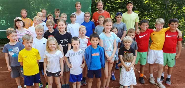 Tenniscamps in den Ferien werden in Rheinbach bestens angenommen. Foto: privat