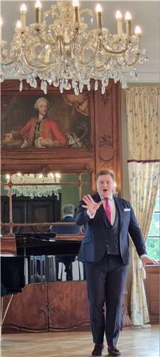 Tenor Maximilian Fieth. Quelle: Golf-Club Schloss Miel GmbH