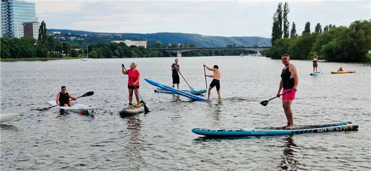 Testfahrten mit Surfski, Outrigger und Sup waren sehr beliebt. Quelle: Post-Sportverein Koblenz