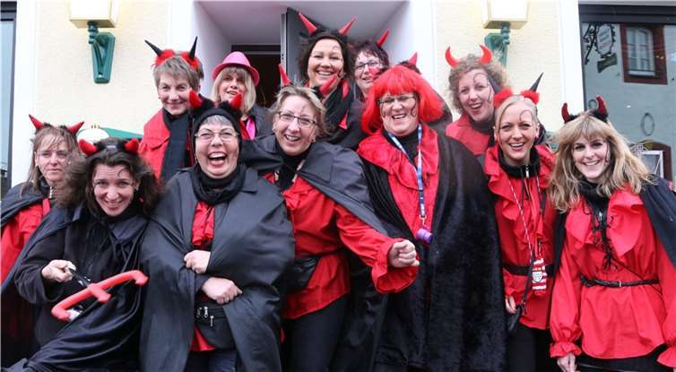 Teuflische Weiber zogen in Barweiler umher.