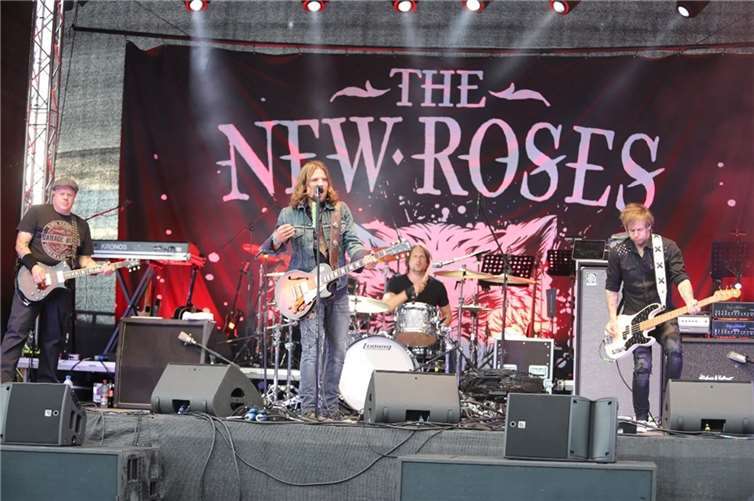 „The New Roses“ - die Vorgruppe von „Kiss“ wusste zu begeistern. Fotos: WAMFO.DE