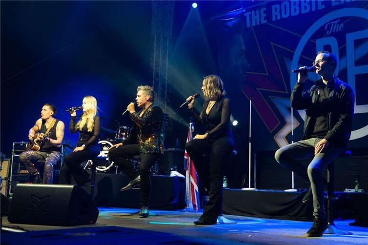 The Robbie Experience Band brachte nicht nur Power auf die Bühne, sondern auch viel Gefühl.  Fotos: ND