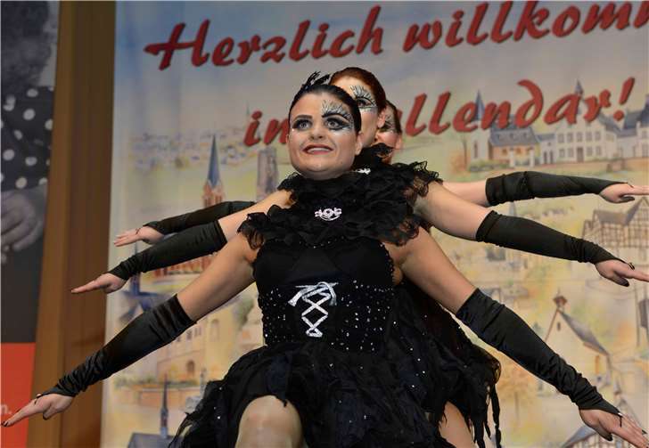 „The black swan meets rock and pop“hieß es beim Showtanz der Beller Jäße. Fotos: Thomas Frank