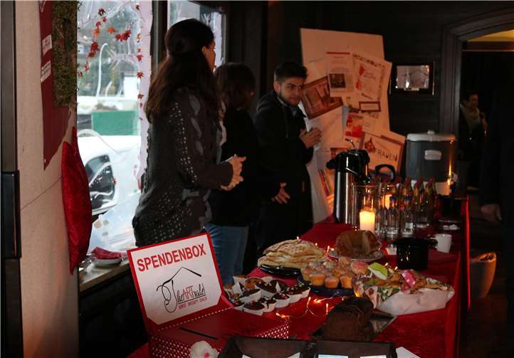 TheARTrale hatte ein reichhaltiges Kuchenbuffet aufgebaut.