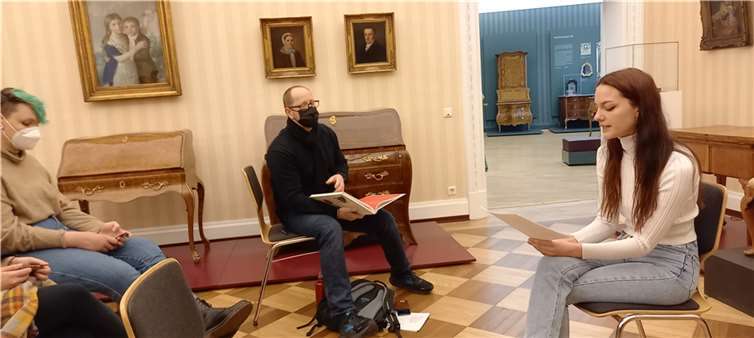 Thema der diesjährigen Exkursion unter der Rubrik „Übung vor Originalen“ waren „Sitzmöbel des 18. Jahrhunderts“. Quelle: Roentgen-Museum