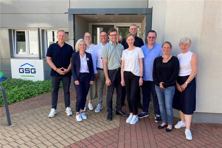 Themen wie Wärmewende und energetische Sanierung im Wohnungsbestand diskutierten die Teilnehmer eines Treffens regionaler Wohnbauunternehmen aus Koblenz, Lahnstein, Andernach, Neuwied und Weißenthurm. Eingeladen hatten die GSG Neuwied und der Verband der Wohnungs- und Immobilienwirtschaft Rheinland Westfalen. Foto: Michael Stoll/GSG