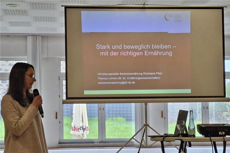 Theresa Lehnen beim Vortrag