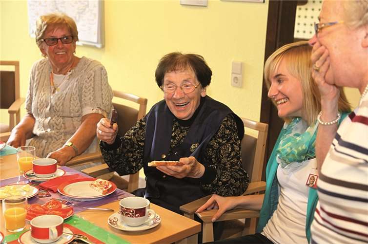 Theresia Gerhartz fühlt sich in der Tagespflege geborgen. Deshalb kommt sie nun vier Mal pro Woche, um Kontakt und Betreuung zu haben. privat