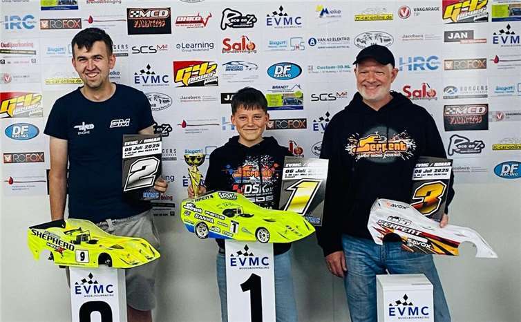 Thilo Baldes mit seinem Serpent 990 Evo. Foto: Maik Rauhe