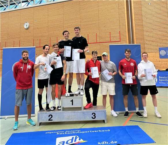 Thilo Mond (oben links.) wurde gemeinsam mit Moritz Rappen Deutscher Hochschulmeister im Doppel.