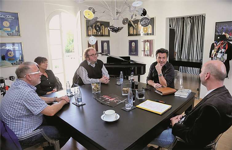 Thomas Anders im Gespräch mit Vertretern des GV Germania.