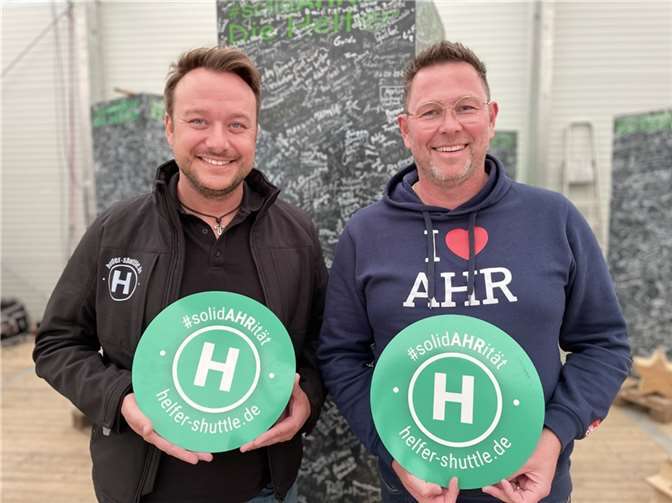 Thomas Pütz und Marc Ulrich vom Helfer-Shuttle.  Foto: privat