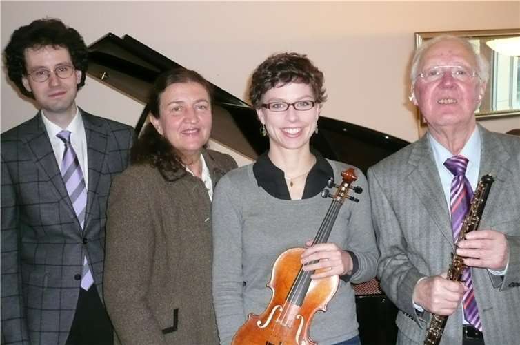 Thomas Schwarz, Edeltrud Kahn, Stephanie Lichtmeß und Klaus Büschler (von links) präsentieren Werke verschiedenster Komponisten. privat