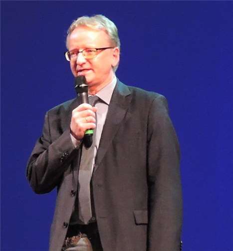 Thomas Steinebach, Veranstaltungsleiter der Koblenz-Touristik, übernahm es, die Gäste zu begrüßen und Dank zu sagen zum zehnjährigen Bestehen der Koblenzer Literaturtage.