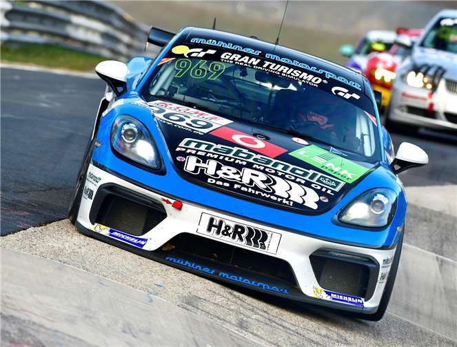 Thorsten Jung mit dem Porsche Cayman GT4 von Mühlner Motorsport.