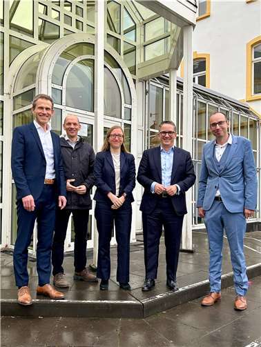 Thorsten Rudolph tauschte sich in der WHU mit Rektor Prof. Dr. Christian Andres, Kanzler Peter Christ, Prof. Dr. Christian Hagist und Prof. Dr. Nadine Kammerlander aus.  Foto: Wahlkreisbüro Thorsten Rudolph / Volker Schmidt