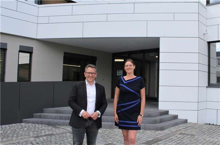 Thorsten Rudolph traf sich mit Kathrin Laymann im Verwaltungsgebäude in Kobern-Gondorf, um mit ihr über die aktuelle Situation in der Verbandsgemeinde Rhein-Mosel zu sprechen. Foto: Wahlkreisbüro Thorsten Rudolph/Volker Schmidt