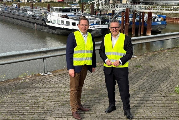 Thorsten Rudolph und Stadtwerke-Chef Lars Hörnig tauschten sich über den Koblenzer Rheinhafen aus. Foto: Wahlkreisbüro Thorsten Rudolph / Karin Küsel