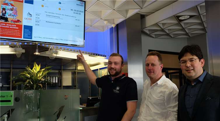 Tim Betz, der den praktischen Teil seines Dualen Studiums im IT-Amt der Neuwieder Stadtverwaltung absolviert, hat mit der Note „sehr gut“ seine Ausbildung zum Fachinformatiker, Fachrichtung Systemintegration, vor der IHK-Prüfungskammer abgeschlossen.Foto: Stadt Neuwied