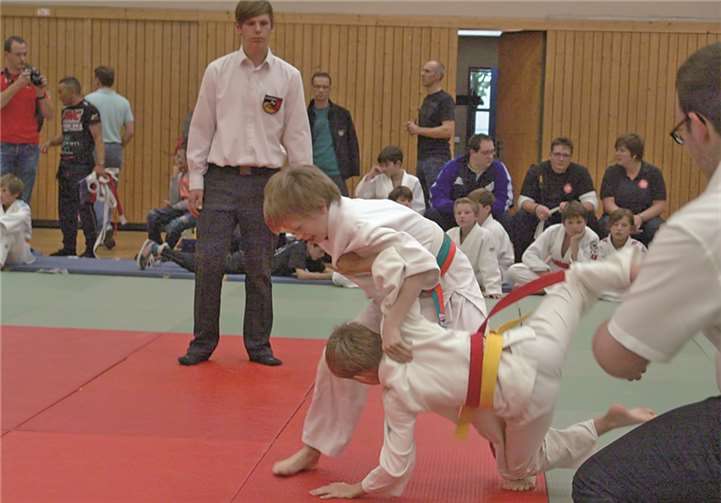 Tim Sticha bei einem Wurf, der ihm hier den Sieg brachte.privat