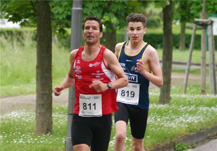 Timo Bertram 5.000 m in Föhren.Fotos: privat