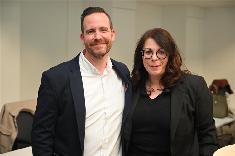 Timo Kanzinger, der neue Bürgermeister der Verbandsgemeinde Vordereifel, mit seiner Ehefrau Andrea. Foto: SK