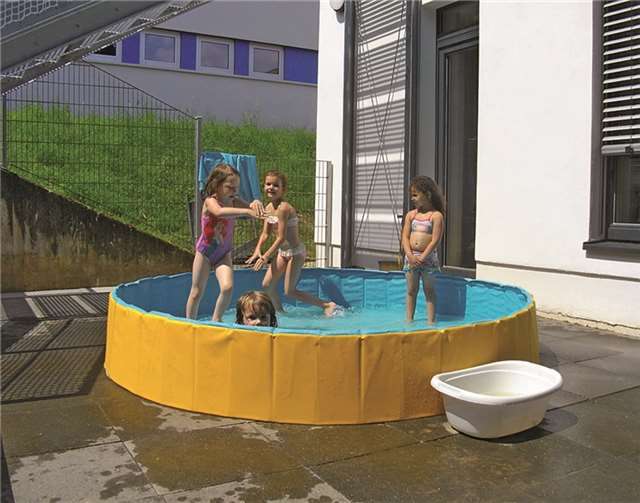 Toben im kühlen Nass macht Spaß.