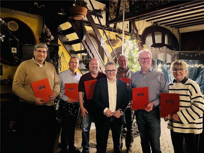 Tobias Pein, 10 Jahre; Dirk Marquard, 15 Jahre; Thorsten Müller, 15 Jahre; Dr. Thorsten Rudolph,Michael Bocklet, 35 Jahre; Thomas Kirsch, 15 Jahre; Verena Seeliger-Kirsch, 10 Jahre.  Foto: Jürgen Borniger (privat)