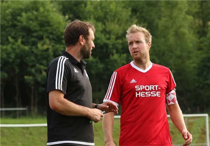 Tobias Schuth (rechts) bilden ab der Saison 2018/2019 gemeinsam mit Daniel Martin das Trainerteam der ersten Mannschaft bei den Sportfreunden Eisbachtal.SF Eisbachtal