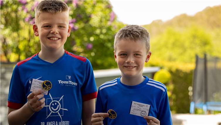 Tobias und Philipp Hirsch konnten das DLV-Laufabzeichen der Stufe 3 erreichen. Foto: privat
