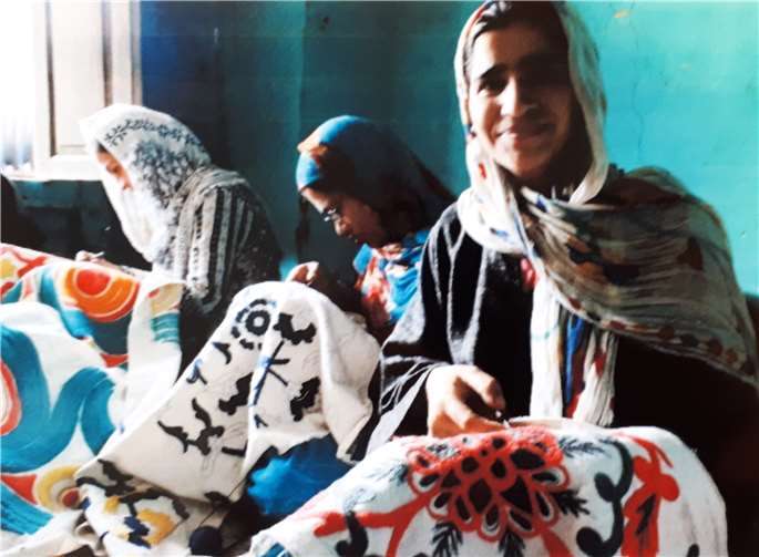 Toleranz, Transparenz und Respekt bilden das Fundament, auf dem das indische Unternehmen EMA nachhaltiges Wachstum aufbaut. Die Mitarbeiterinnen und Mitarbeiter von EMA sind stolz auf die sozialen, wirtschaftlichen und umweltfreundlichen Prinzipien, die sie in ihrem Bestreben verfolgen, den Menschen ein sinnvolles, lebenswertes Dasein zu bieten. Foto: EL Puente Nordstemmen