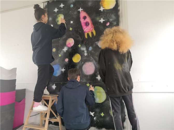 Jugendtreff MegAhr an der Ahr nimmt Form an Tolle Kunstwerke wurden von den Jugendlichen gesprayt.