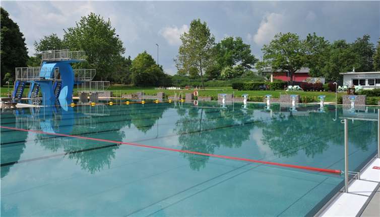 Tolle Neuigkeiten für alle Wasserratten: das Freibad Andernach öffnet am 29. April. Quelle: Stadtverwaltung Andernach