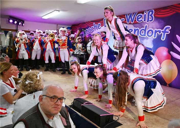 Tolle Showtänze wurden geboten. Fotos: RASCH