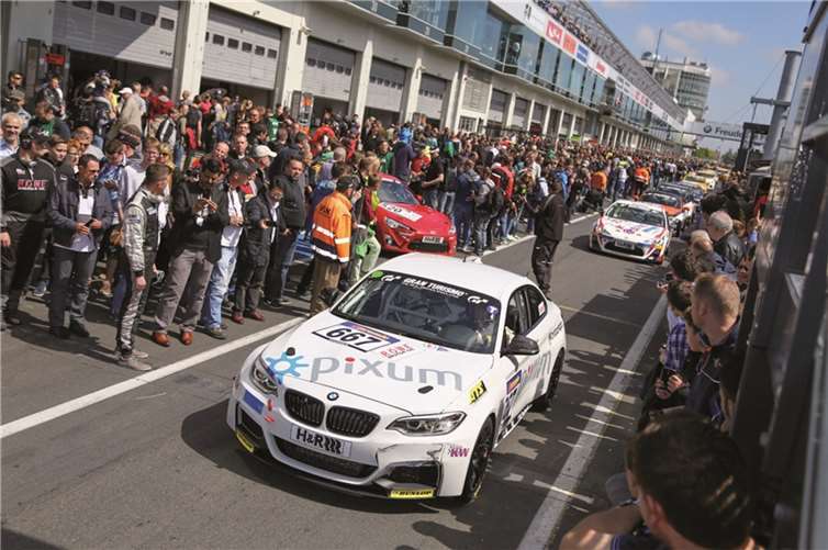 Tolle Stimmung herrsche beim 4. Saisonlauf zur VLN Langstreckenmeisterschaft auf dem Nürburgring.
