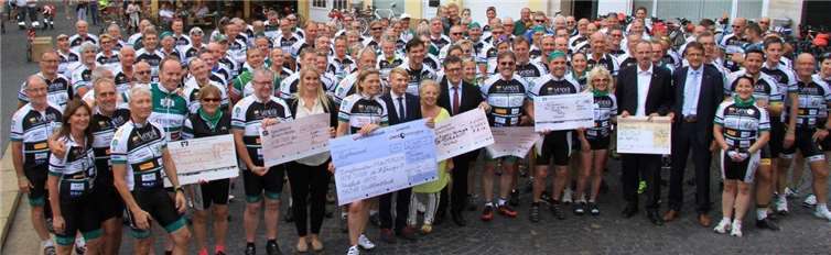Tolle Stimmung im Fahrerfeld herrschte auch in Bingen. Bernd Kniel