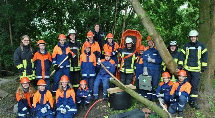 Tolle Teamarbeit: die Jungen und Mädchen der „Thurer“ Jugendfeuerwehr.  E. Brüning