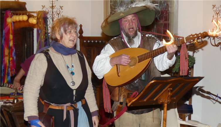 Tolle Unterhaltung bietet der neue Burgzauber und einmal mehr die beliebte Burgweihnacht am 14. und 15. Dezember.