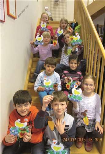 Tolles Ergebnis: Die Kinder haben hübsche Körbchen und lustige Fensterbilder bebastelt. privat