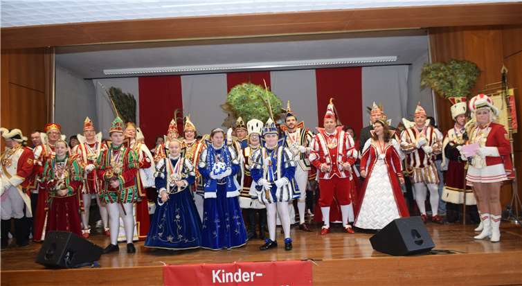 Tollitäten aus Rheinbach, Alfter, Swisttal, Kalenborn und Herzogenrath machten ihre Aufwartung. EICH