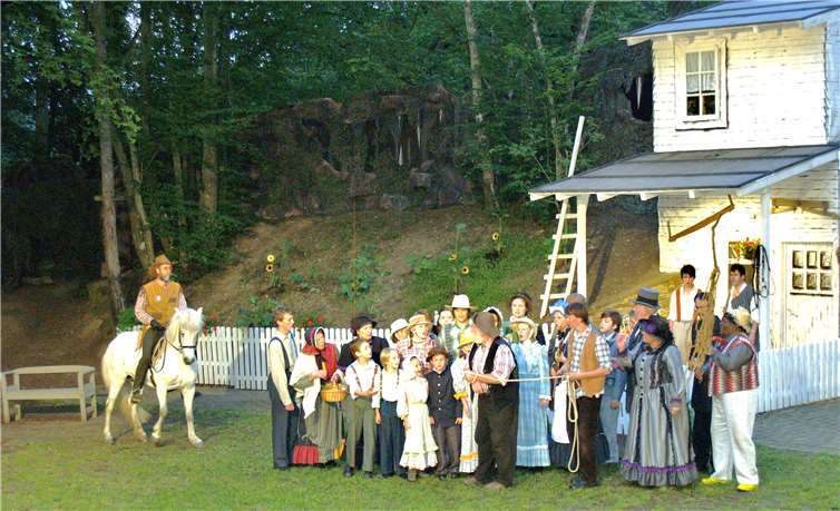 „Tom Sawyers Abenteuer“ wurden den Zuschauern im Jahr 2011 vorgeführt. Fotos: SCHÜ