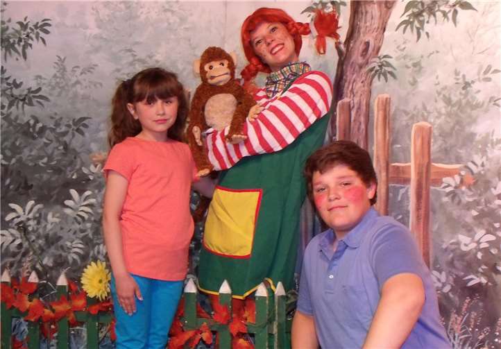 Tommy und Annika erleben eine aufregende Reise mit Pippi. privat