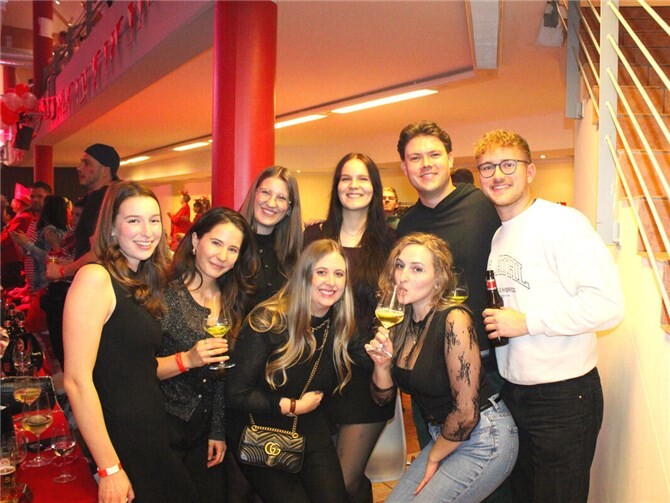 Top-Stimmung im Helmut-Gies-Bürgerzentrum.