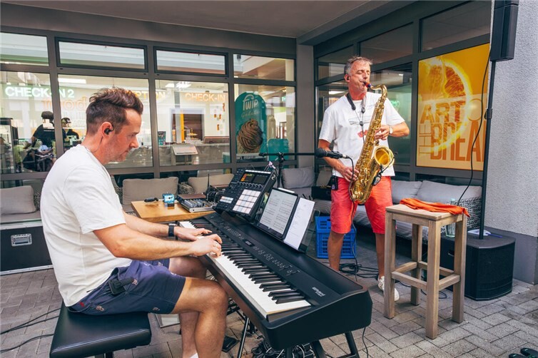 TopUp for Tony: Lars Schmidt am Piano und Frank Hein am Saxophon
