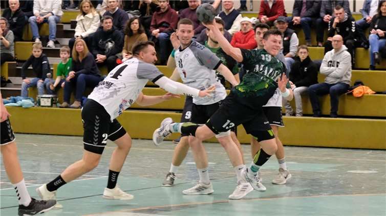 Torgarant Marius Schmitz führte sein Team mit insgesamt zwölf Treffern zum deutlichen Heimsieg. Copyright: Carola Laun