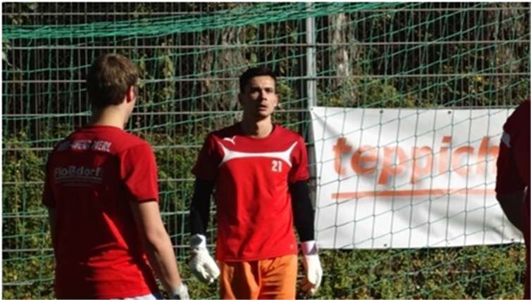 Torhüter Lucas Himmel erhielt nach 18 Minuten eine umstrittene rote Karte.Privat