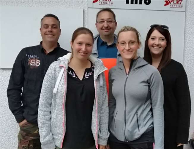 Torsten Jungblut (Sportwart), Simone Schmidt (1. Vorsitzende), Daniel Schüller (Schatzmeister), Anna Kuntz (2.Vorsitzende), Franziska Kuntz (Schriftführerin) (v.l.n.r.). Foto: Privat