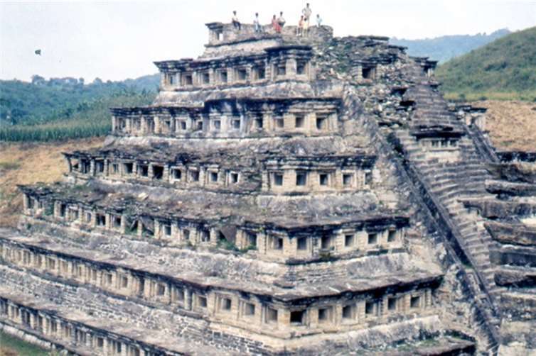 Totonaken Pyramide von El Tajin (Mexiko). privat