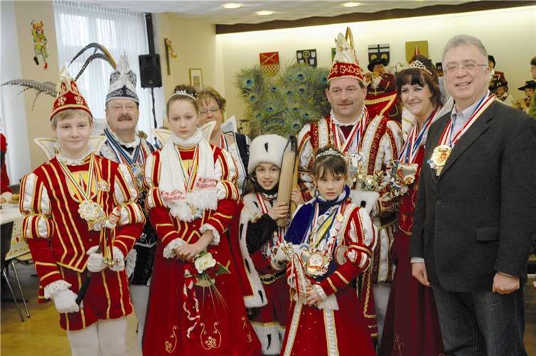 Tradition: Die Swisttaler Tollitäten im Ratssaal.-RFW-