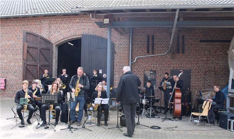 Traditionell steht das Blütenfest immer auch im Zeichen erstklassiger Live-Musik.